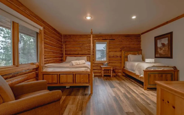 Wilderness Club Lodge For 25