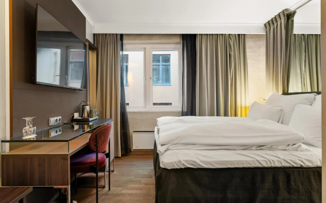 Clarion Hotel Admiral