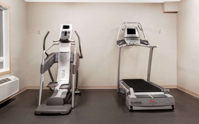 Super 8 by Wyndham Prince Albert