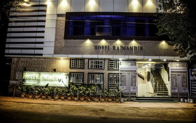 OYO 23178 Hotel Raj Mandir