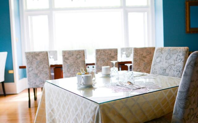 Dashwood Manor Seaside Bed & Breakfast