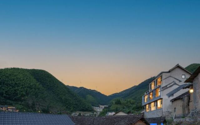 Yunhe Terrace Sit and Watch Yunqi Homestay