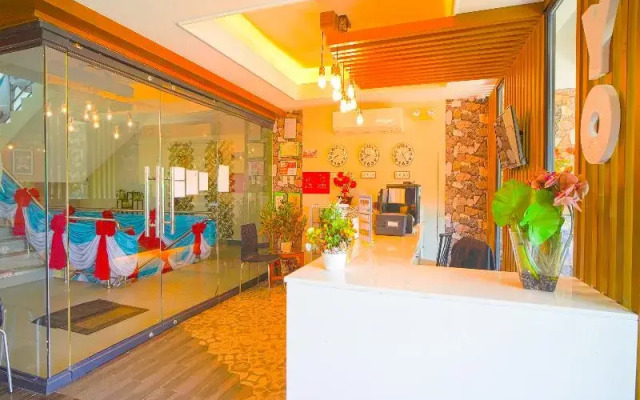 The Greenhive Hotel by OYO Rooms
