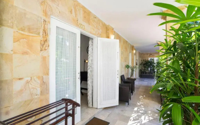 Beach Melati Apartments