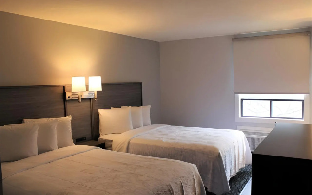 Emerald Hotel & Suites