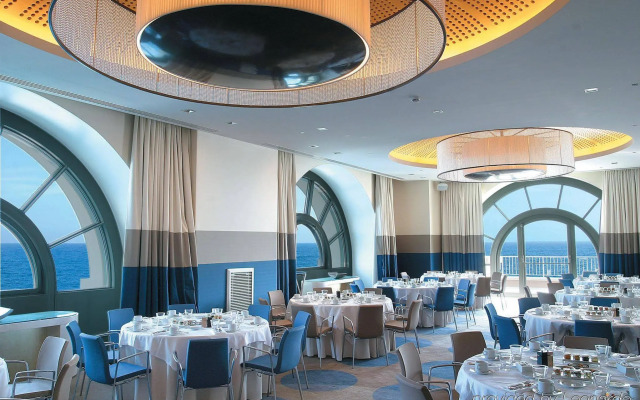 Monte-Carlo Bay Hotel & Resort