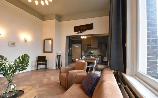 Luxurious Holiday Home in Enkhuizen With Parking