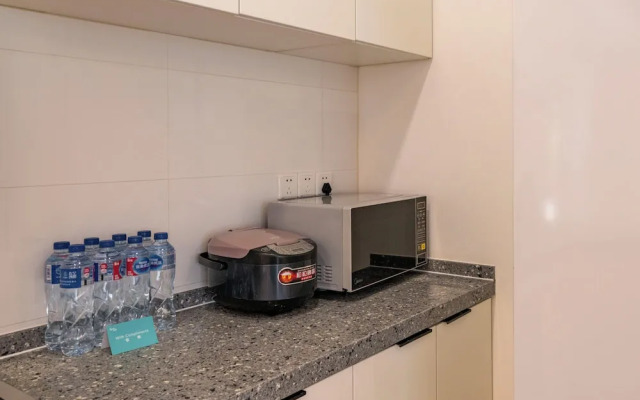 Tyms Bright 2BR 1BA Apt Xuhui Center