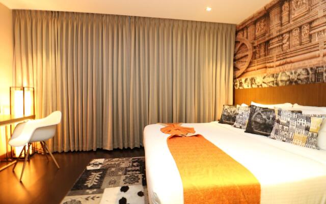 Hotel Gallery 67