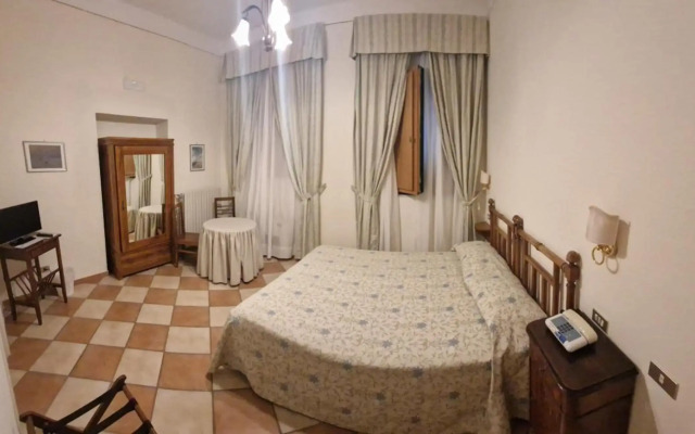 Hotel Toro
