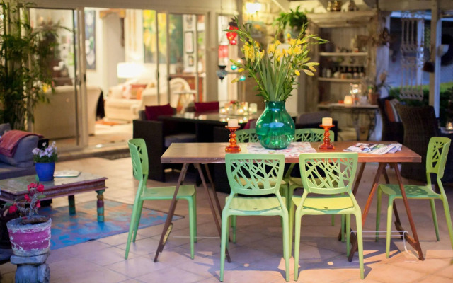 Noosa Valley Manor B&B Retreat