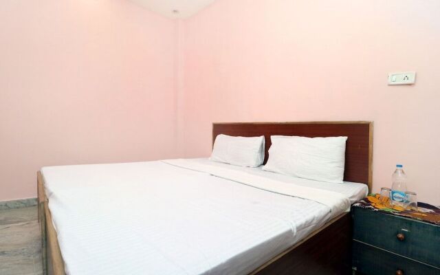 Spot On 41567 City Inn Guest House