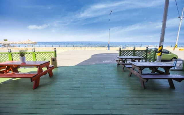 Donghae Cheonjabong Beach Pension