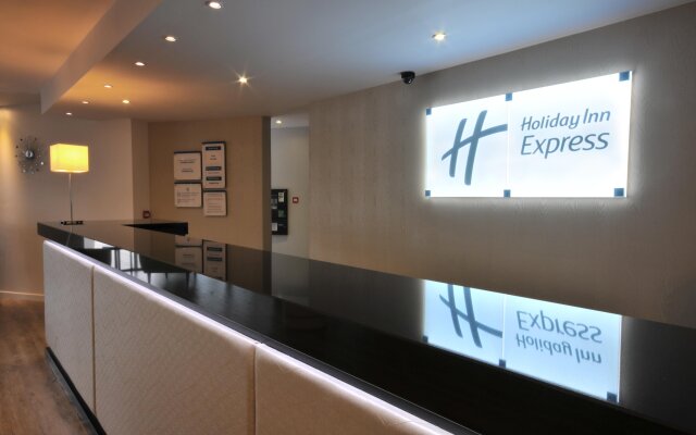 Holiday Inn Express Leigh - Sports Village, an IHG Hotel