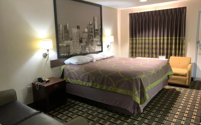 Super 8 By Wyndham Baytown