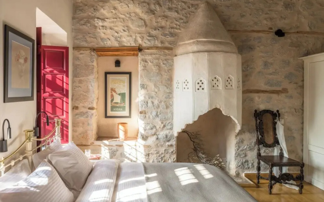 FOS Hydra residence