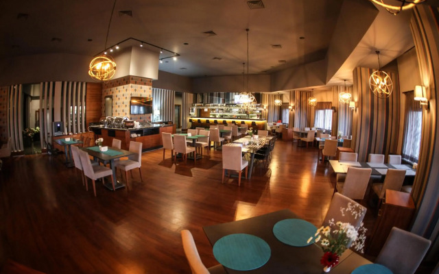 Yayoba Hotel