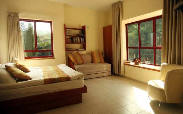 Gilboa Guest House - Benharim