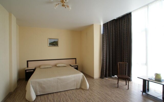 Lyubimyy Bereg Guesthouse