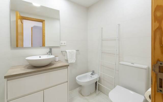 Begonia in Daim s With 2 Bedrooms and 1 Bathrooms