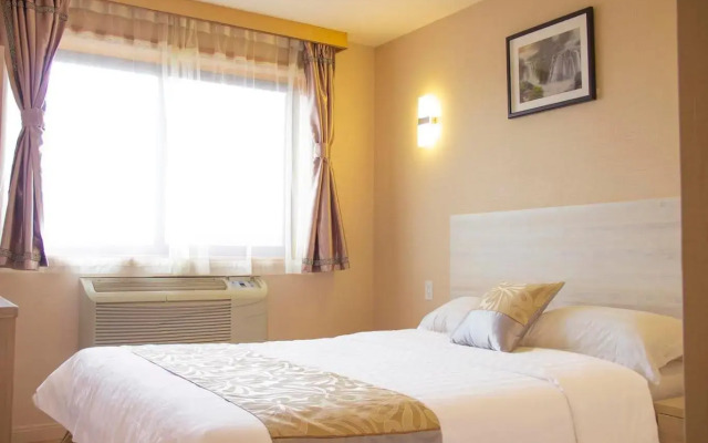 Phoenix Hotel