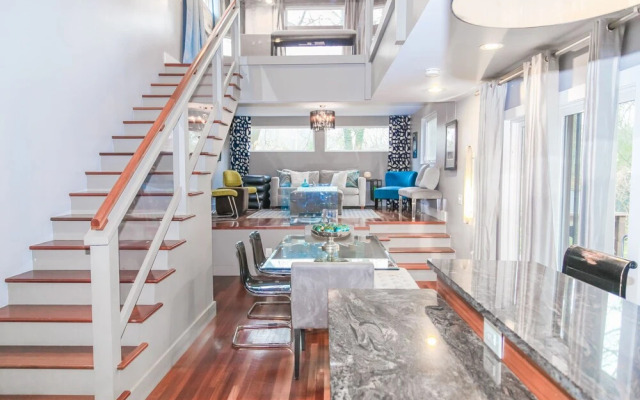 Modern Blue Ultra Chic Nashville Retreat