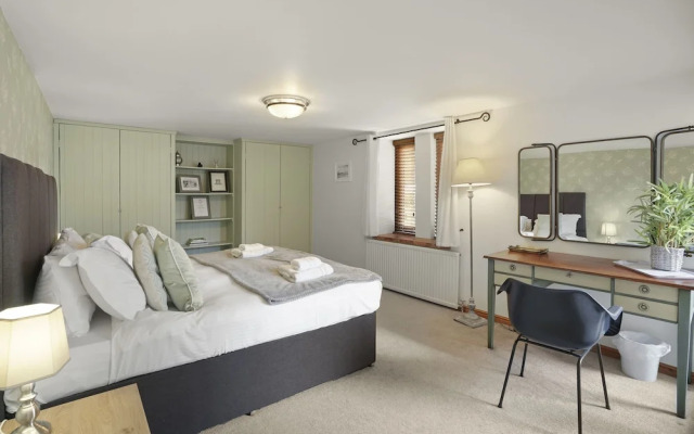Chestnut Barn Runham 1880's Barn Conversion