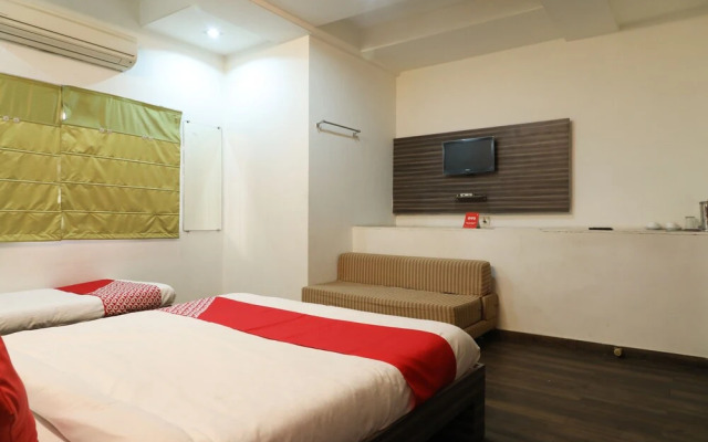 Oyo 22903 Sukoon Service Apartments