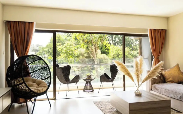 Loocid Apartments at Escada