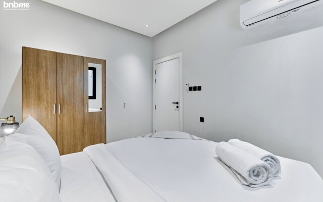 bnbmehomes -2BR with Cinema Room- R42B4