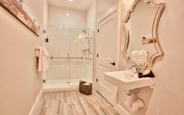 The Roost Ocean Springs