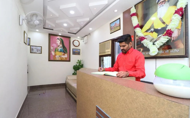 Hotel Roopmahal & Restaurant by OYO Rooms