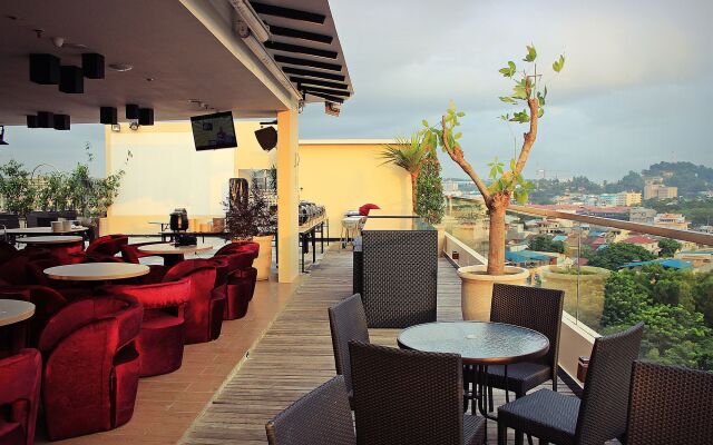 Biz Hotel Batam