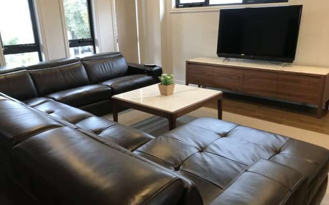 Glen Manor 1