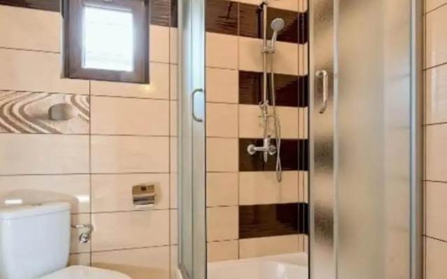 Comfortable Holiday Homes, Bobolin