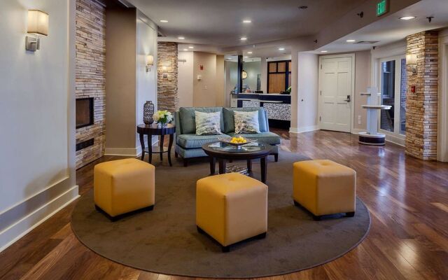 Homewood Suites By Hilton Memphis Poplar