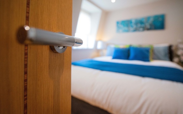 Luxury Central Reading Apartment 1 bed. Satellite TV. Wi-Fi