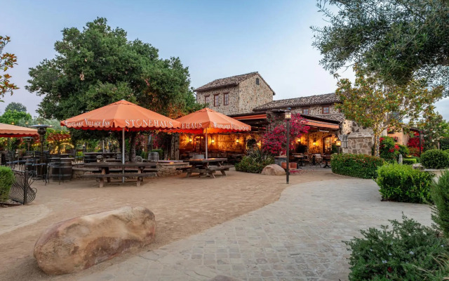 Westlake Village Inn