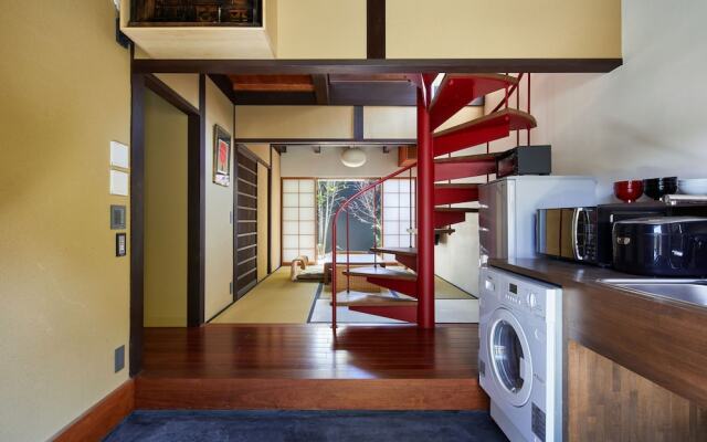 HANARE KYOTO Yasaka Mokusei-an