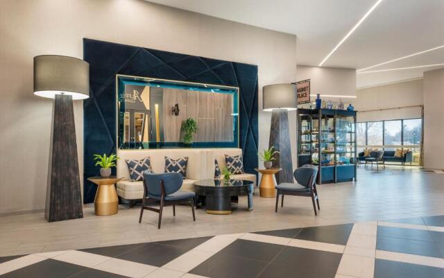 Crowne Plaza Providence-Warwick Airport by IHG