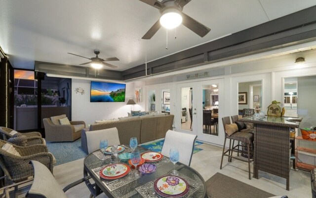 Bayside Bliss 3 Bedroom Home by RedAwning