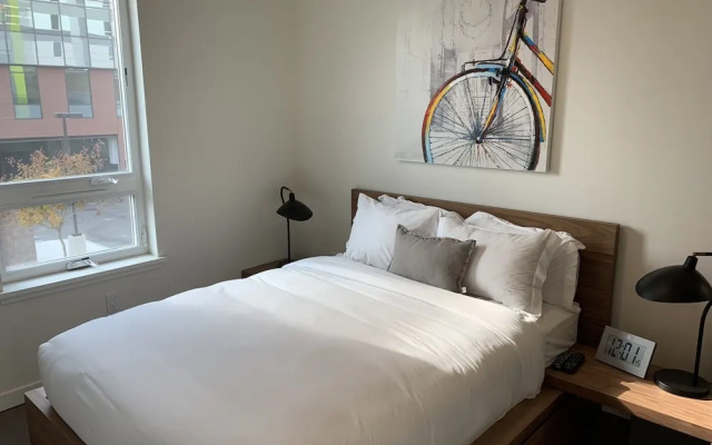 Domicile Suites at Marina SLU