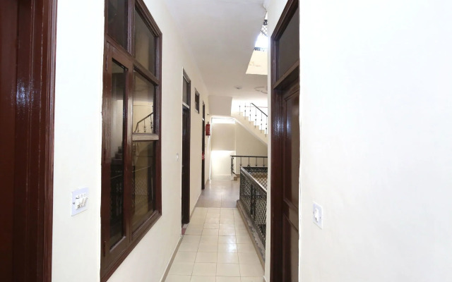 OYO 11318 Hotel Shagun
