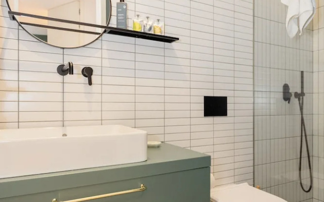 Crystal Luxury Apartment