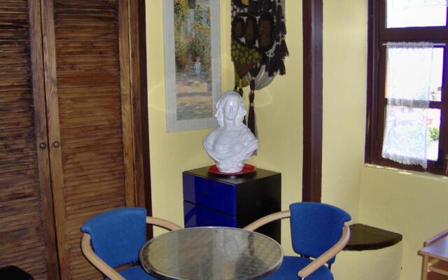 Small Studio 15m for Young People With sea View