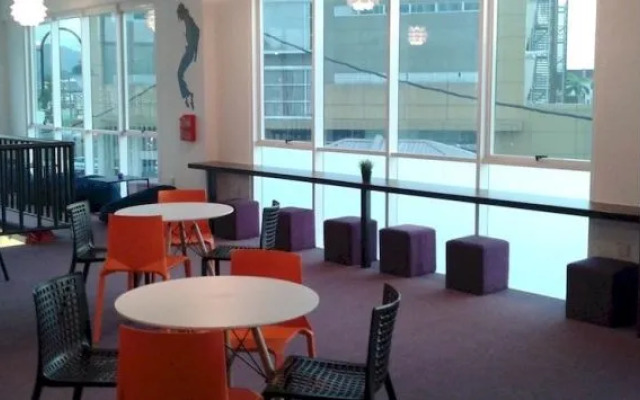 SKYPOD Hostel
