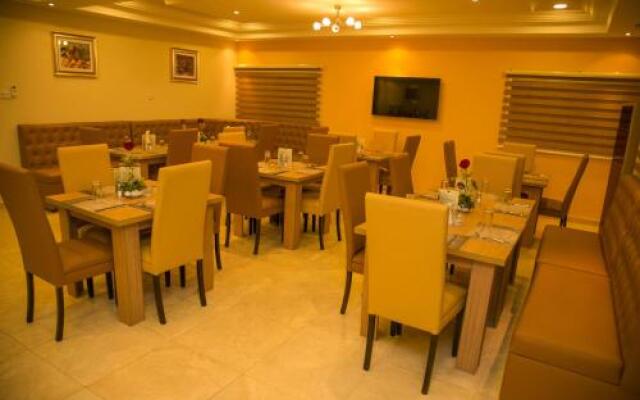 Consort Luxury Suites