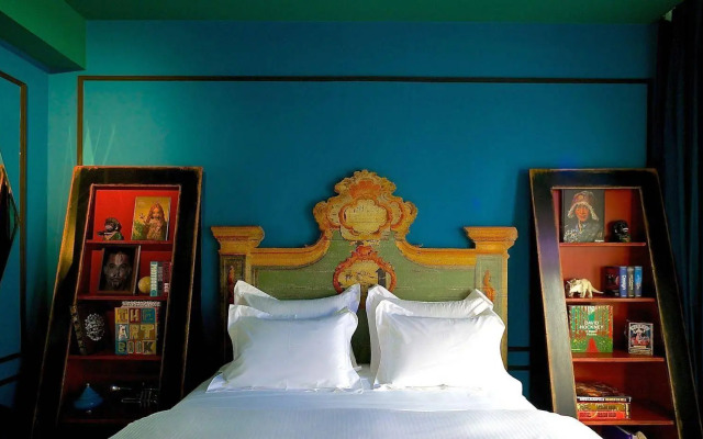 The Alma Hotel and Lounge 