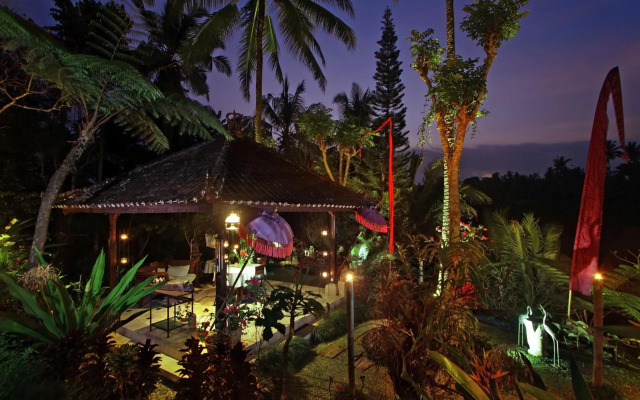 The Mahogany Villa