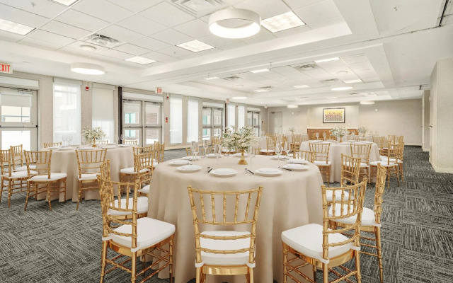 Holiday Inn Express & Suites Medicine Hat Transcanada Hwy 1 by IHG